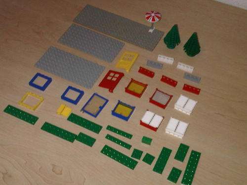 1980's Vintage Lego House Pieces