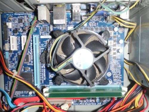 GA-H61m Motherboard with Intel Pentium G860 CPU and 4gig ram, Screen, 160 gig drive