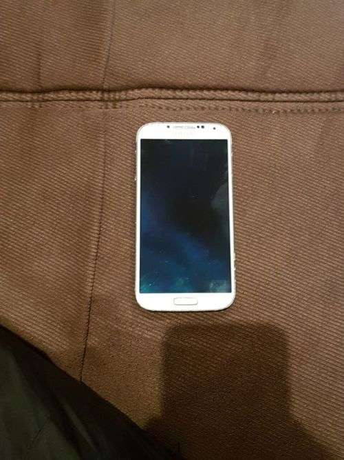 SAMSUNG GALAXY S4