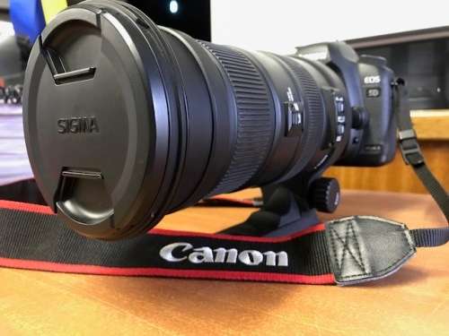 CANON 5D MARK II WITH SIGMA 50-500 LENS, BAG, EXTRA BATTERY AND SD CARDS