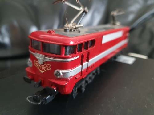 SNCF "Le Capitole" French express train - H0 scale (LIMA)