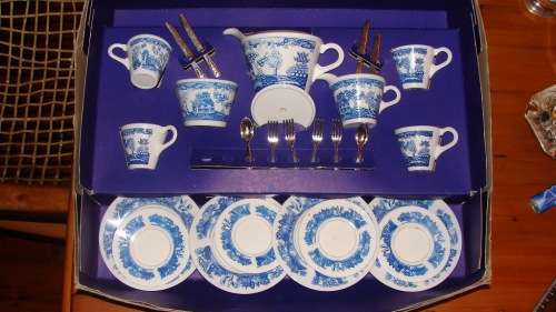 Blue Willow Children's Tea Set - 1940s