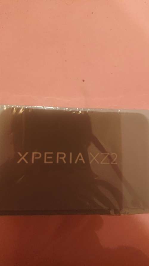 Sony xperia XZ2 cell phone