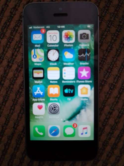 Iphone 5s 16GB Grey. In excellent condition