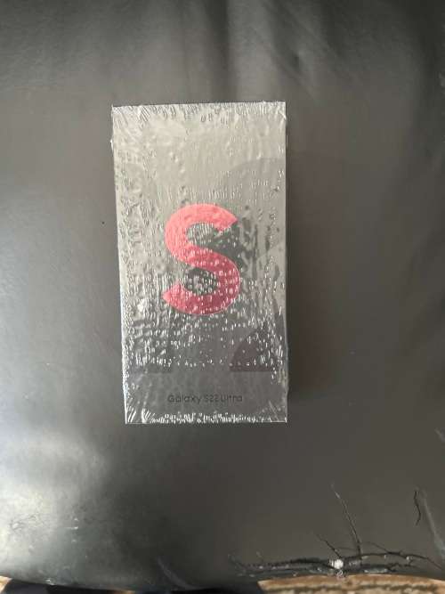 Samsung S22 Ultra 256 gb burgundy still sealed