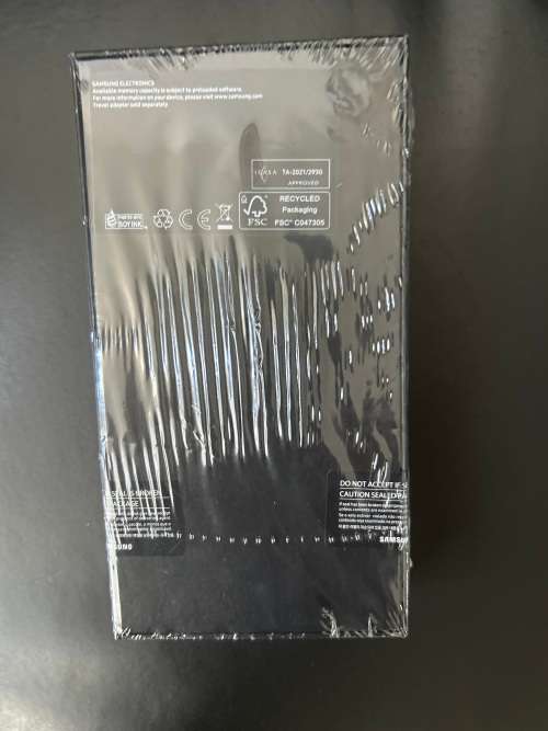 Samsung S22 Ultra 256 gb burgundy still sealed