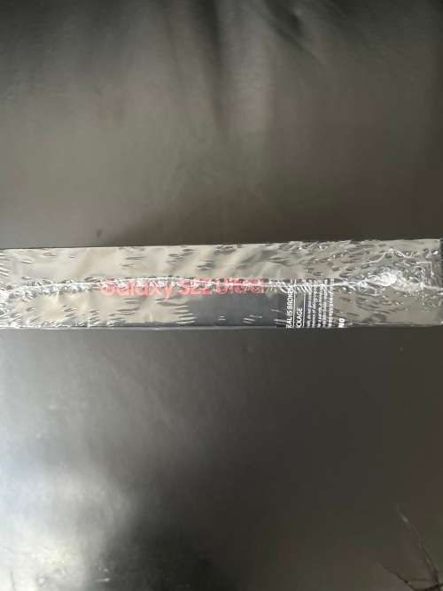 Samsung S22 Ultra 256 gb burgundy still sealed