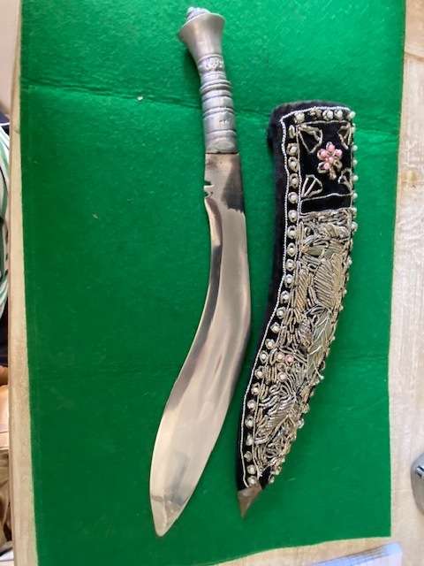 KUKRI WITH SILVER BRAIDING ON SHEATH
