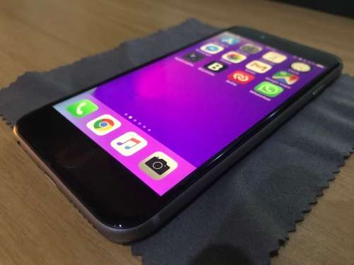 Apple iPhone 6S A1688 16GB LTE Flawless condition with Box and Case. WELL LOOKED AFTER.