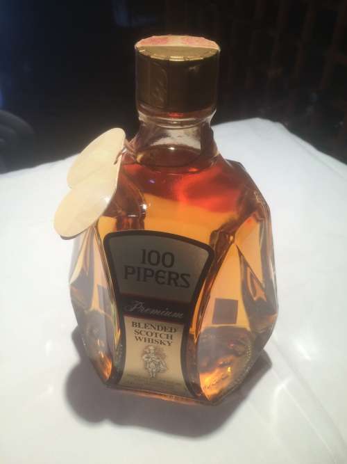 100 Pipers