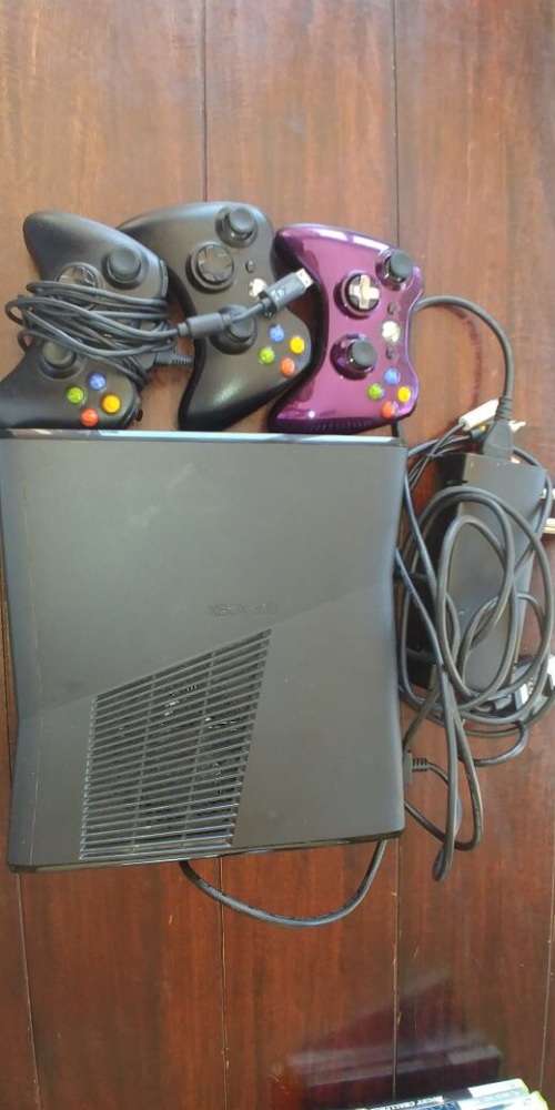 Xbox 360 and 9 games