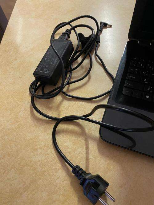 6th Generation HP Core i3 | 4gb ram | 1tb hdd | Radeon Graphics!!!