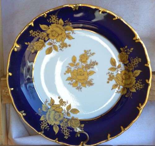 Chelsea royal fine bone china "Duchess" 4 x plates