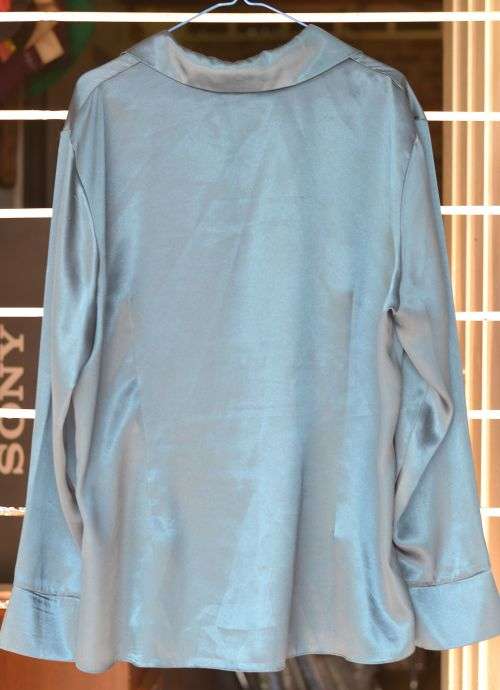 New Era size 18 womens shirt