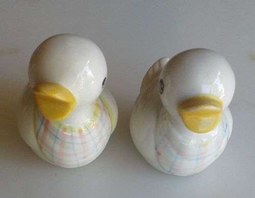 2 x Small decorative ducks