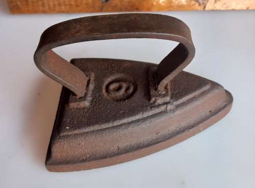 Vintage iron no 6