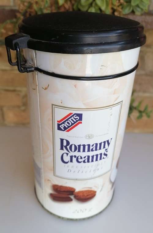 Romany creams tin