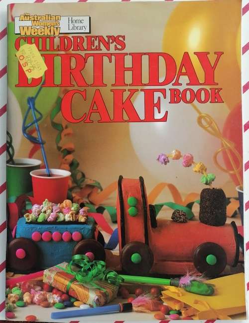 Children`s birthday cake book