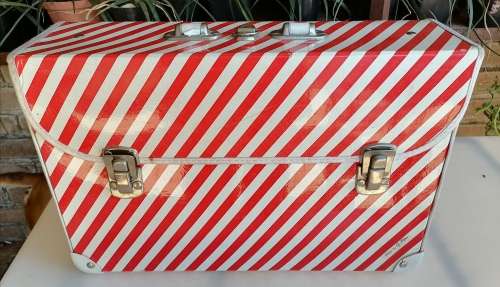 Vintage vinyl record case - Design by G Pilm