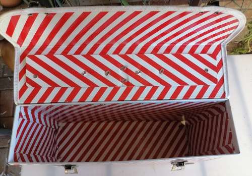 Vintage vinyl record case - Design by G Pilm