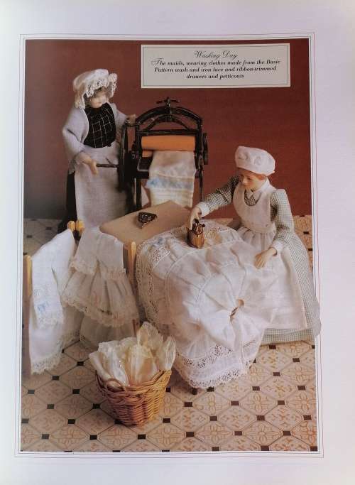 117 Doll`s house magazines