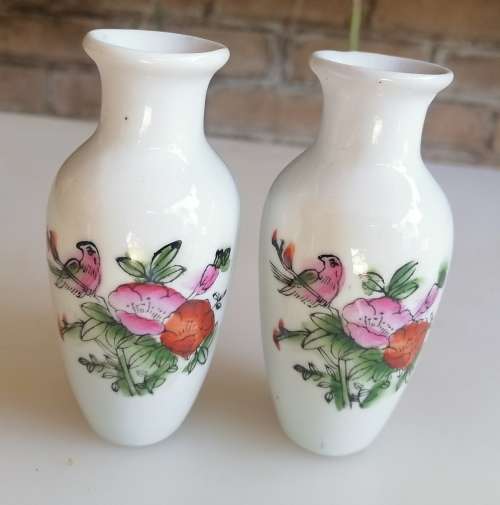 2 x Small vases