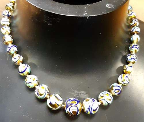 Vintage Marano/Venetian Foglia d`Oro Gold leaf Glass Bead Necklace 40cm long