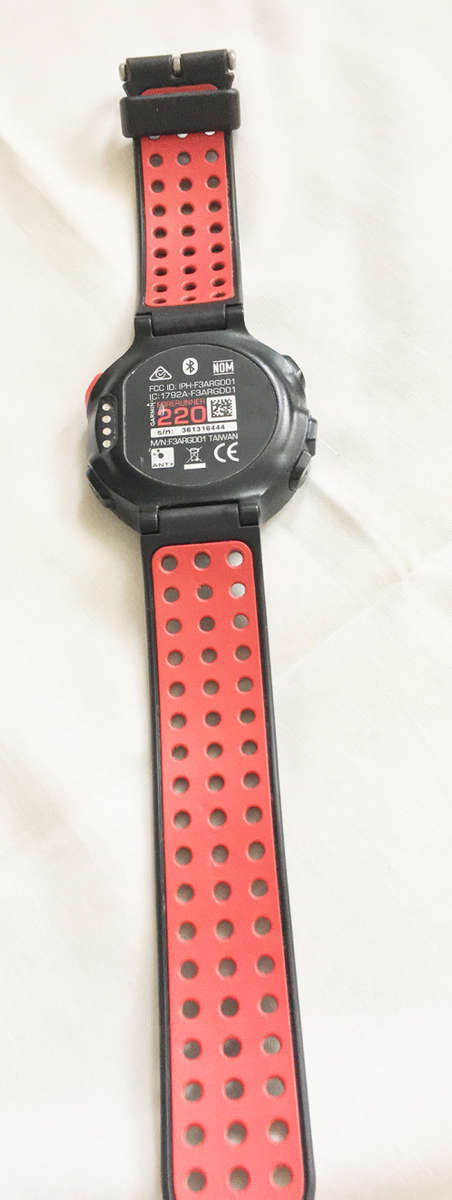 Garmin Forerunner 220, Black & Red Sports running watch with heart monitor