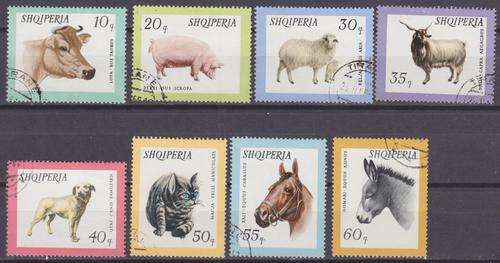 8 BEAUTIFUL THEMATIC STAMPS - FARM ANIMALS - ALBANIA