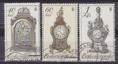 3 BEAUTIFUL THEMATIC STAMPS - ANTIQUE CLOCKS - CZECHOSLOVAKIA