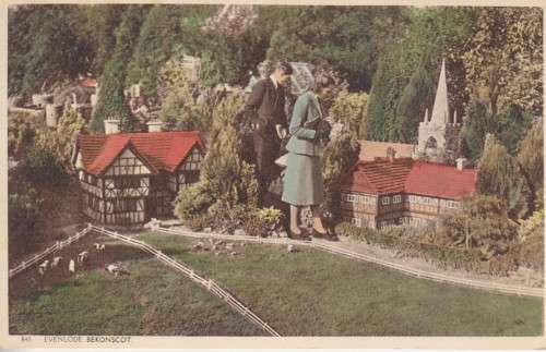 Postcard circa early 1900 - EVENLODE, BEKONSCOT