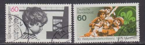 2 BEAUTIFUL THEMATIC STAMPS - CHILDREN - GERMANY