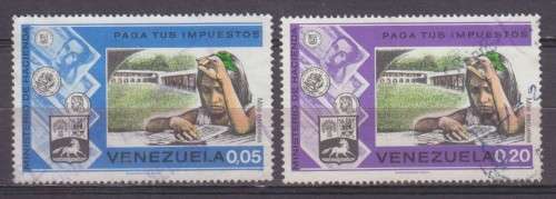 2 BEAUTIFUL THERMATIC STAMPS - CHILD LITERACY - VENEZUELA
