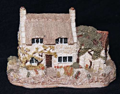 Lilliput Lane Cobblers Cottage