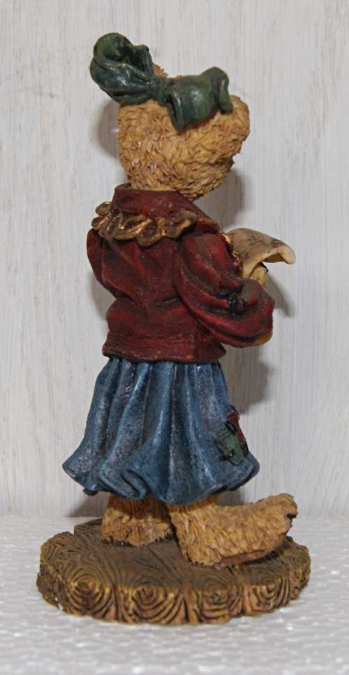 Boyds Bears and Friends `Justina The Choir Singer` Figurine