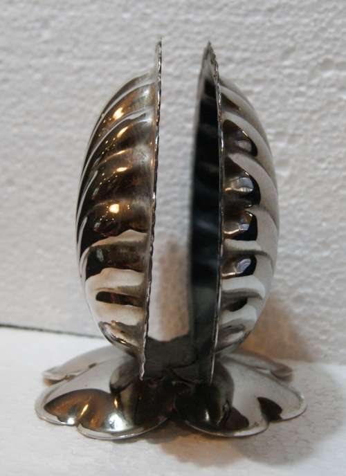 *REDUCED* Shell Shaped Serviette Holder
