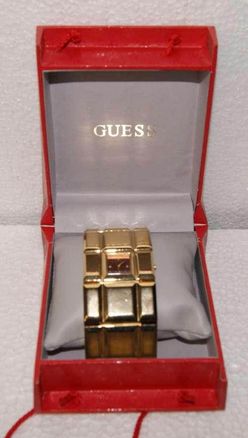 Guess Wide Bracelet Watch (Brand new) in Original Box @@@ CCCRRRAAAZZZYYY R1 START