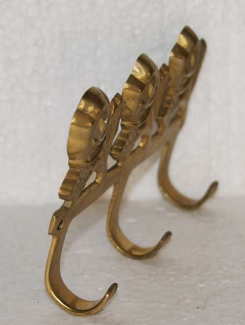 Brass Wall Hook with Rose Motif @@@ CCCRRRAAAZZZYYY R1 START!