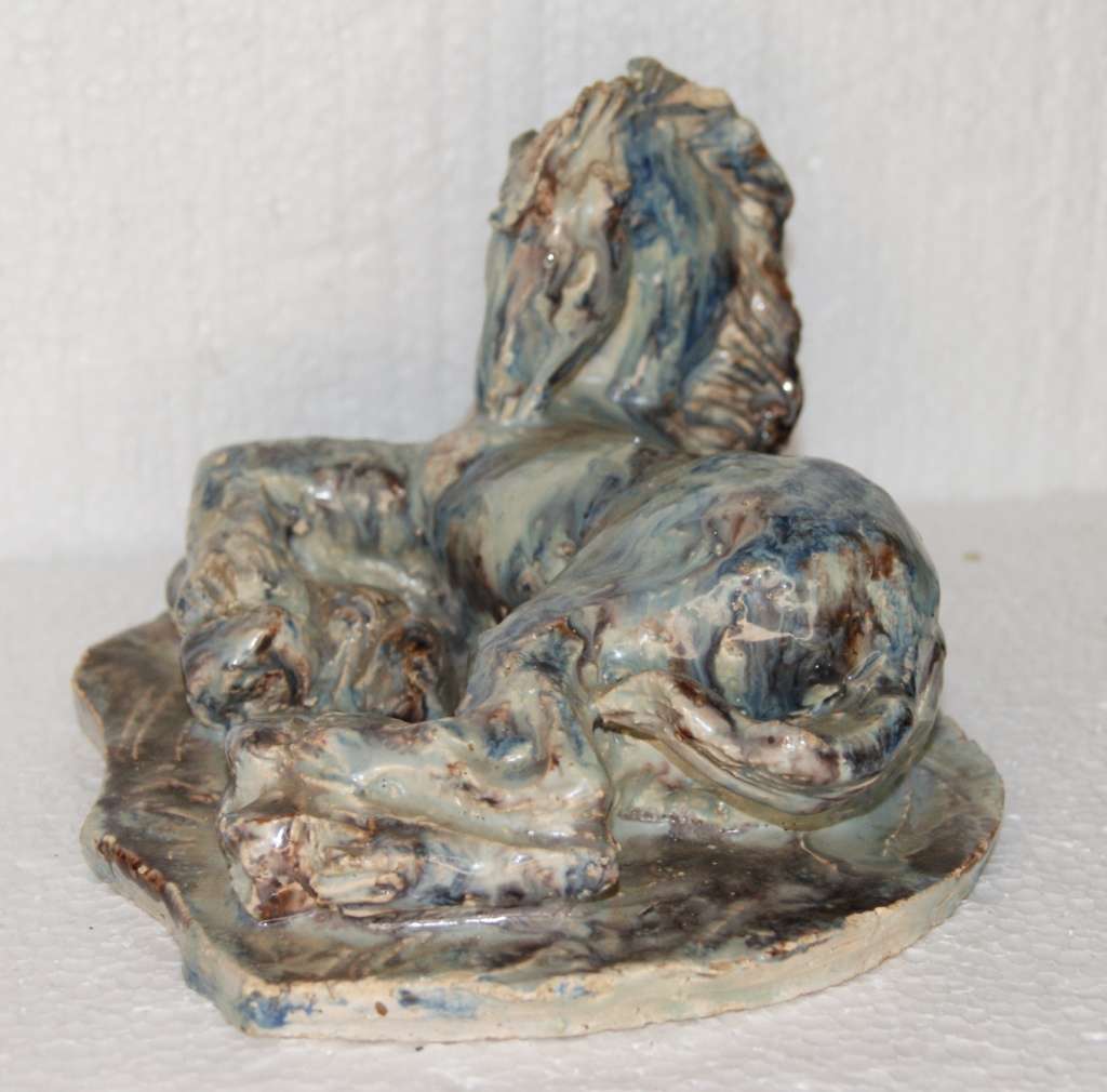 Vintage Stoneware Horse Statue Signed (as per the images) @@@ CCCRRRAAAZZZYYY R1 START!!!