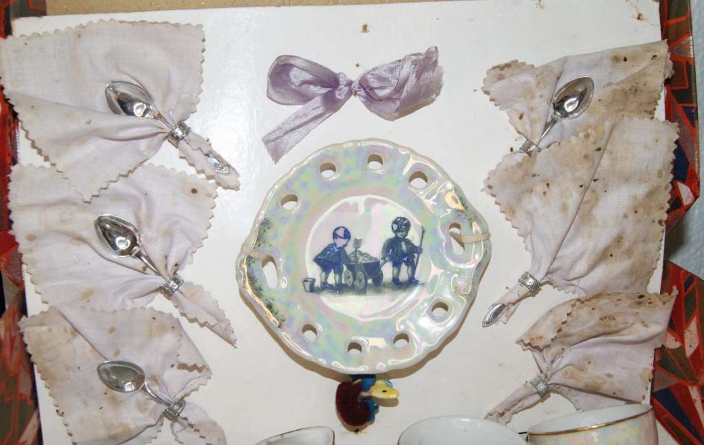 Vintage Childrens Tea set @@@ CCCRRRAAAZZZYYY R1 START!!!
