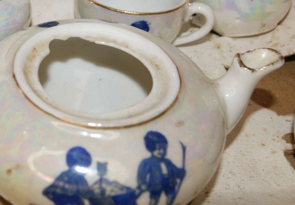 Vintage Childrens Tea set @@@ CCCRRRAAAZZZYYY R1 START!!!