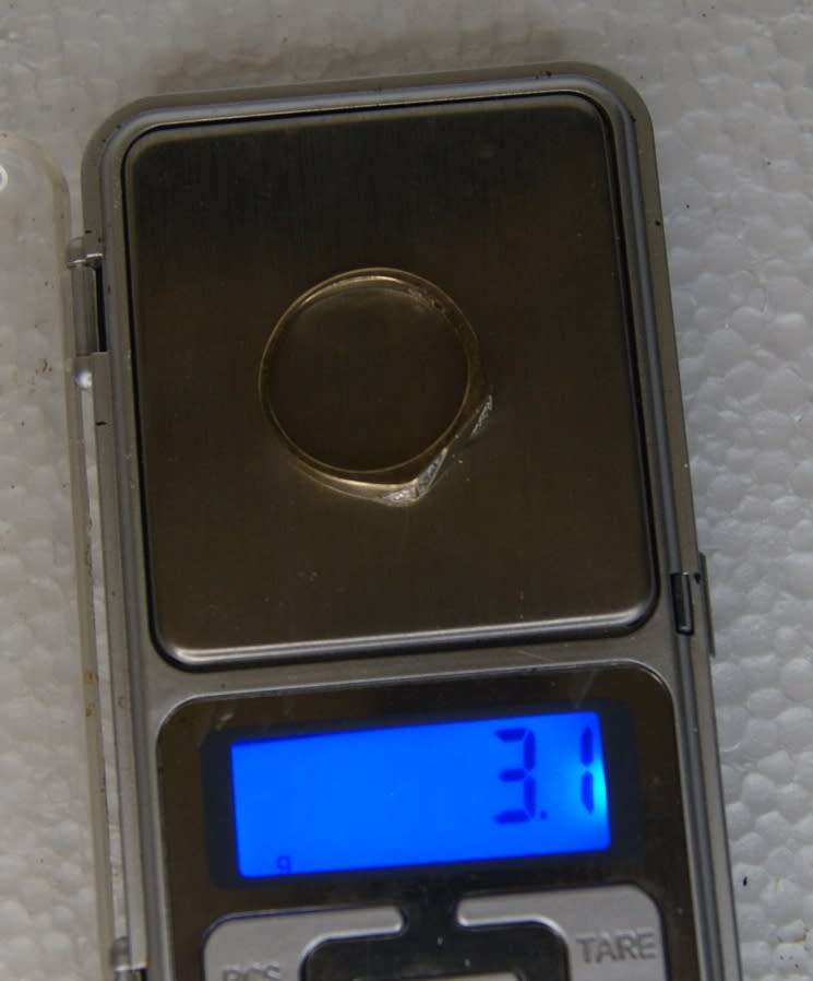 9ct Gold and Diamond Mens Ring @@@ CCCRRRAAAZZZYYY R1 START!!!