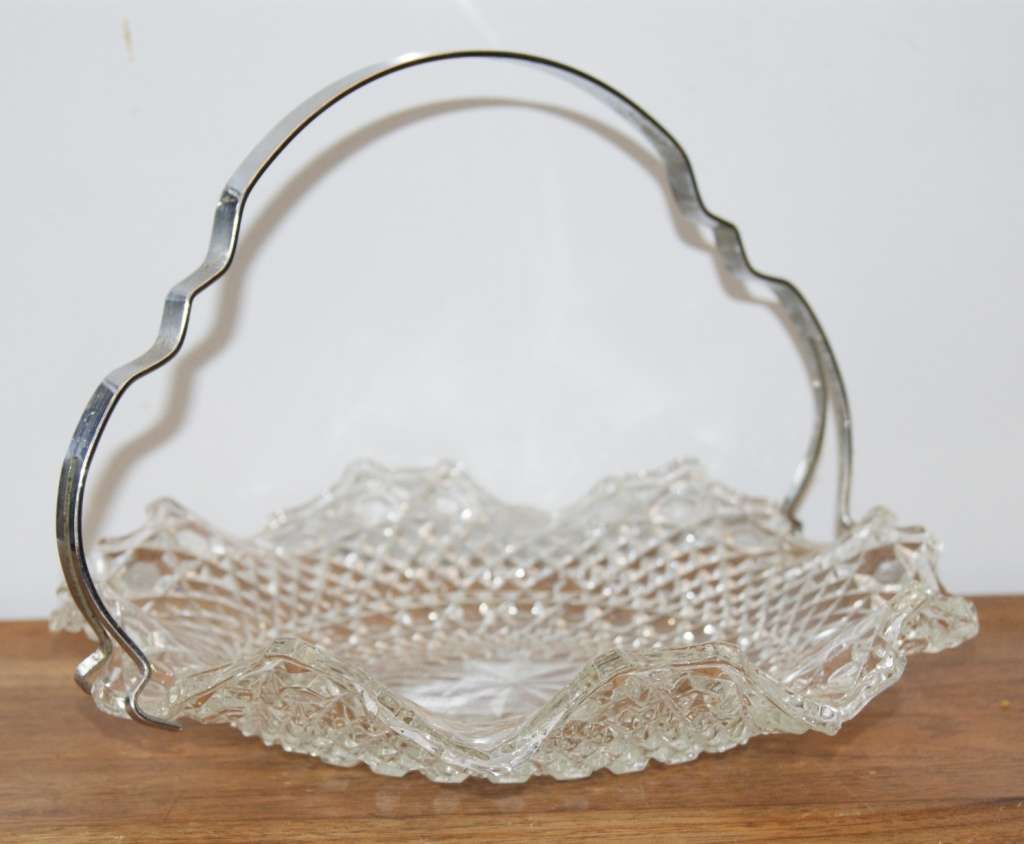 Molded Glass Confectionary Serving Dish with Removable Handle