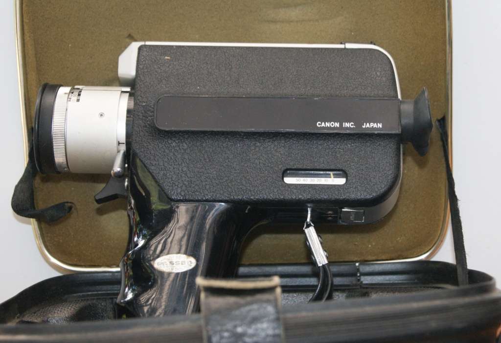 Canon Zoom 250 Super 8 in Original Case