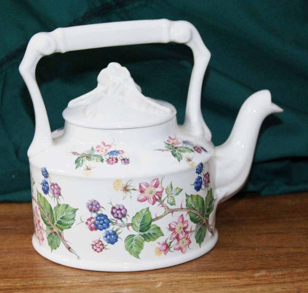 Arthur Wood 6106 Floral Teapot