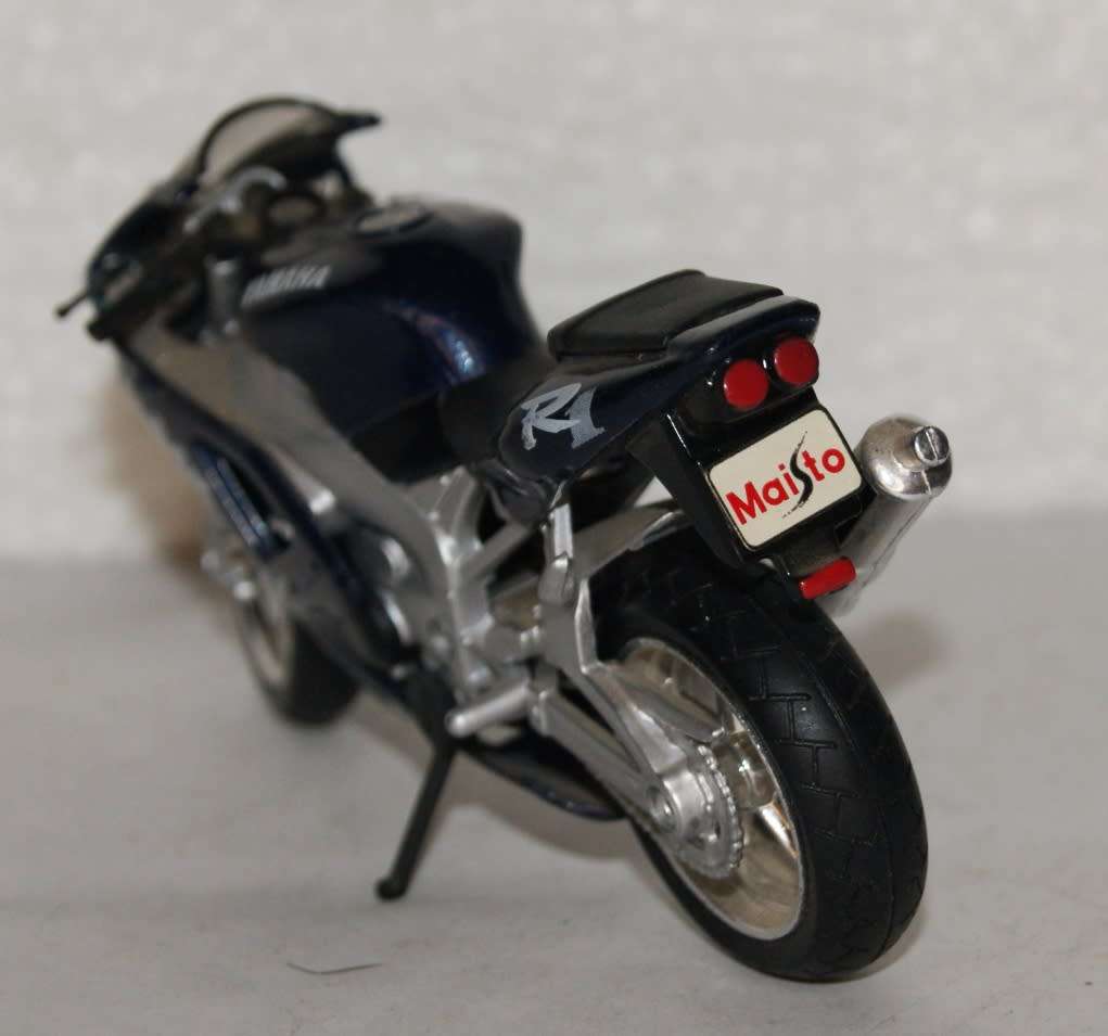 Maisto Yamaha R1 Model Motorcycle @@@ CCCRRRAAAZZZYYY R1 START