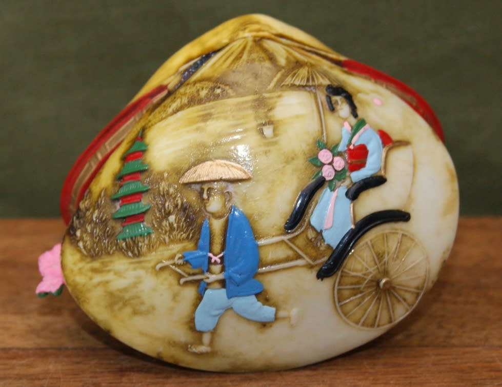 Vintage Japanese Celluloid Clam Shell Diorama