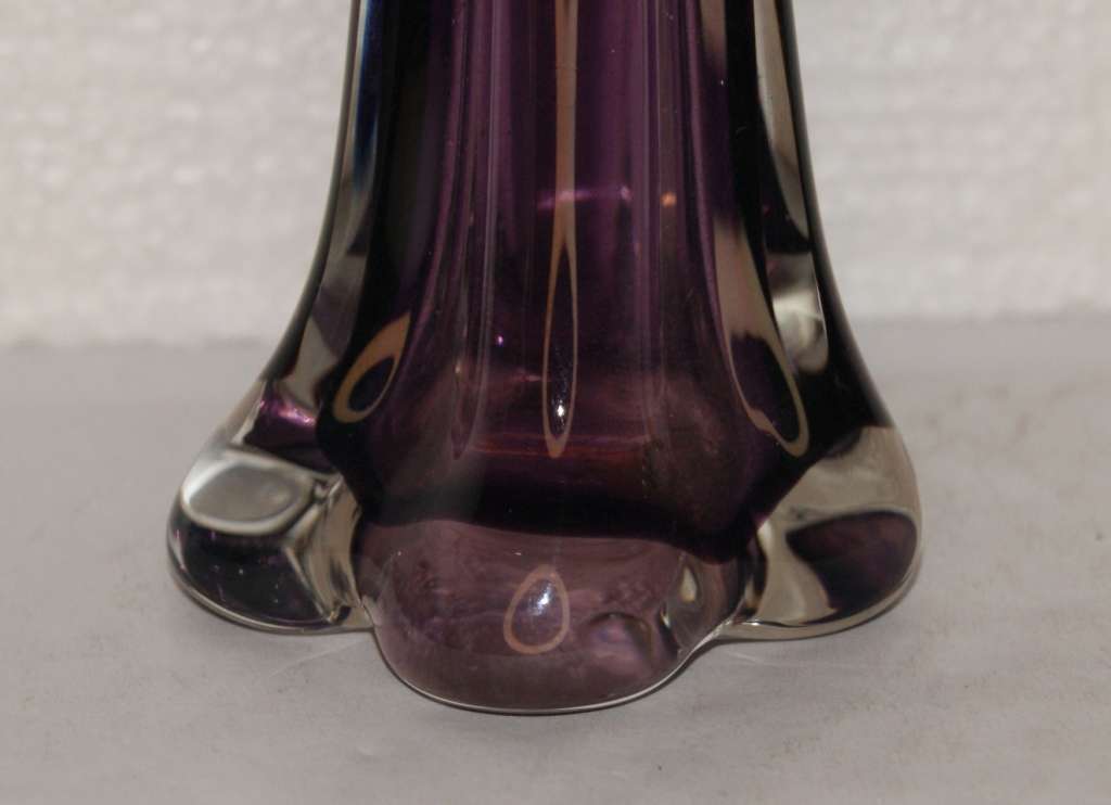 Czechoslovakian Fluted Single Bud Vase @@@ CCCRRRAAAZZZYYY R1 START