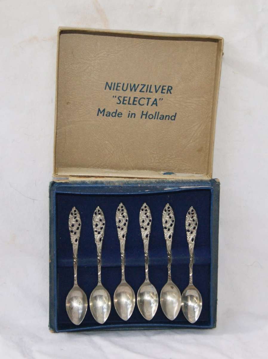 Nieuwzilver `Selecta` Set of 6 Teaspoons