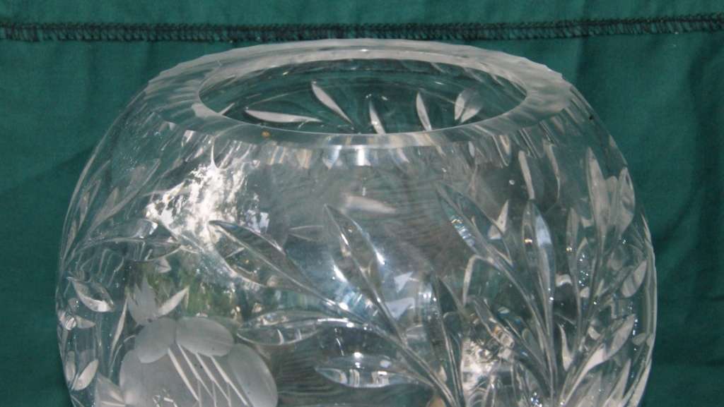 Rose Cut Crystal Spherical Vase